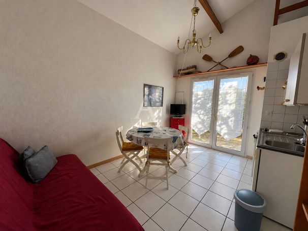 A vendre MAISON  2 PIECES 33 M2 BORD DE MER SAINT VINCENT SUR JARD