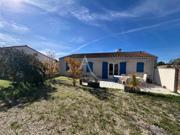 A vendre MAISON  4 PIECES 79 M2 BORD DE MER LONGEVILLE SUR MER