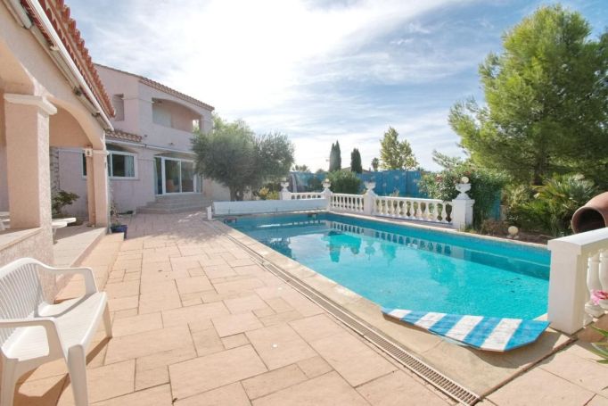 A louer MAISON  CONTEMPORAINE  NEZIGNAN L EVEQUE