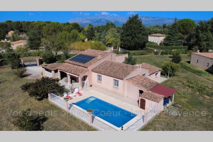 A louer MAISON 6 PIECES 140 M2 TRETS