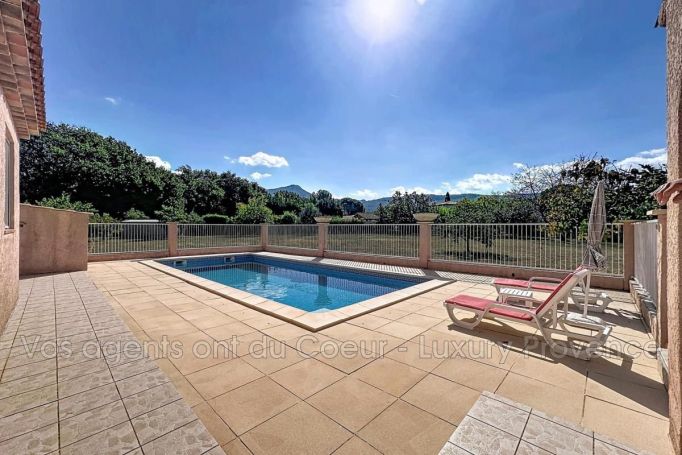 A louer MAISON 6 PIECES 140 M2 TRETS