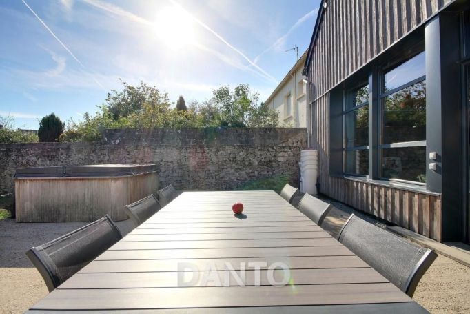 A louer LOFT 5 PIECES 216 M2 BORD DE MER GUERANDE