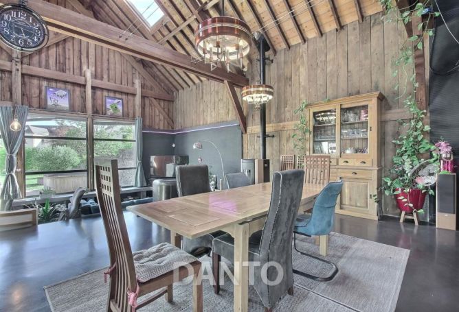 A louer LOFT 5 PIECES 216 M2 BORD DE MER GUERANDE