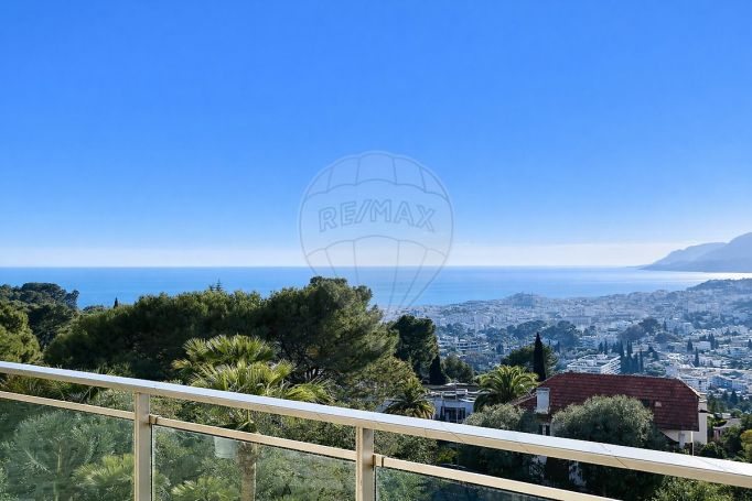 A louer APPARTEMENT DE PRESTIGE T4 101 M2 TERRASSE VUE MER LE CANNET