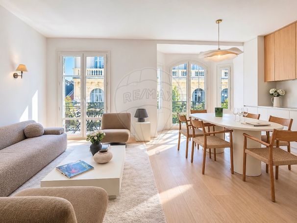 A louer APPARTEMENT T3 76 M2 BORD DE MER NICE