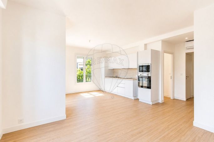 A louer APPARTEMENT T4 72 M2 TERRASSE BORD DE MER NICE