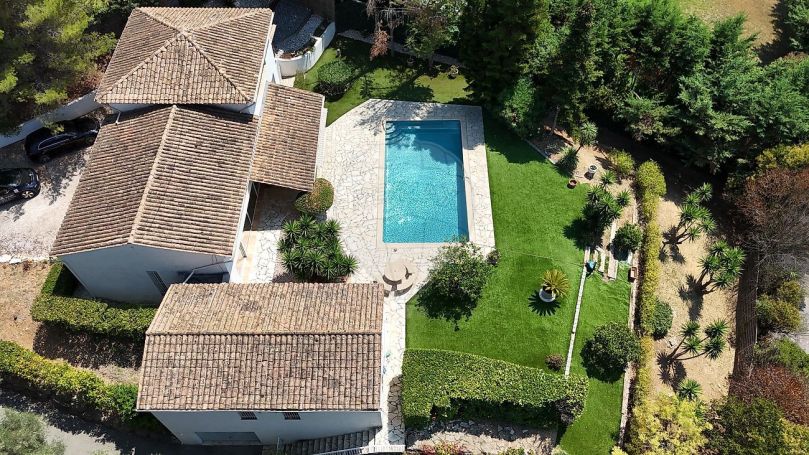A louer LOFT  D'ARCHITECTE BORD DE MER ANTIBES