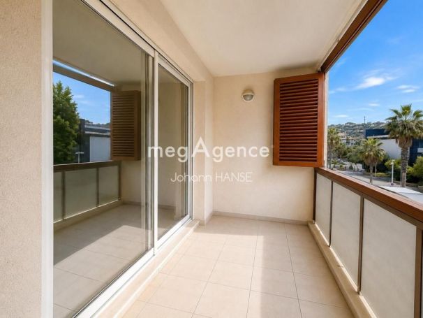 A louer APPARTEMENT T2 44 M2 TERRASSE BORD DE MER CAVALAIRE SUR MER