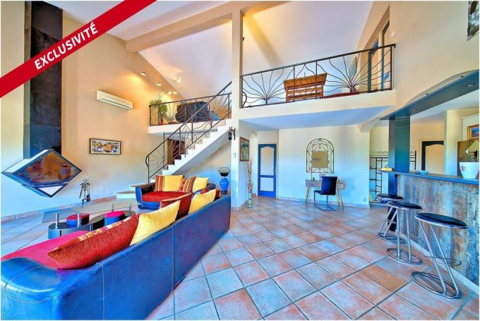 A vendre MAISON  6 PIECES 220 M2 BORD DE MER SOLARO
