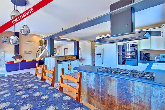 A vendre MAISON  6 PIECES 220 M2 BORD DE MER SOLARO