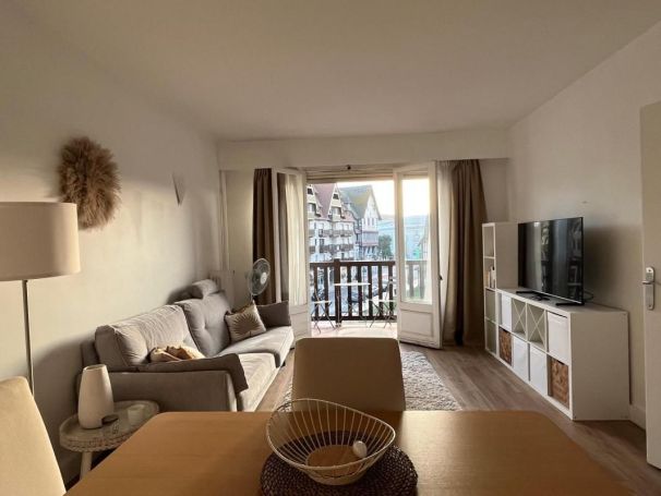 A louer APPARTEMENT T2 50 M2 TERRASSE PLAGE à PIED DEAUVILLE