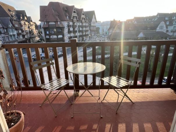 A louer APPARTEMENT T2 50 M2 TERRASSE PLAGE à PIED DEAUVILLE