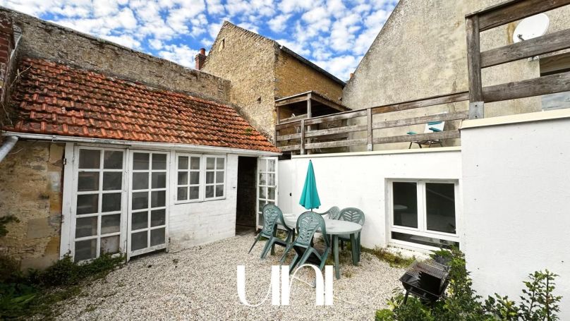 A vendre MAISON  DE PêCHEUR BORD DE MER PORT EN BESSIN HUPPAIN