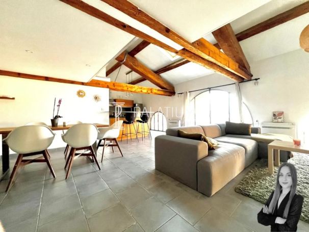 A vendre LOFT  103 M2 BORD DE MER SAINT CHAMAS