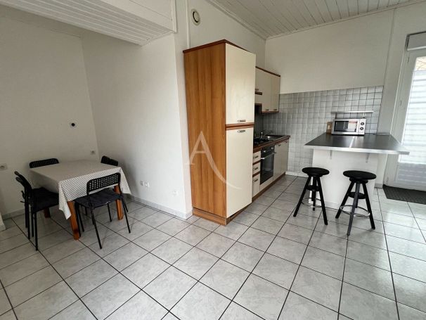 A vendre MAISON  4 PIECES 68 M2 BORD DE MER LONGEVILLE SUR MER