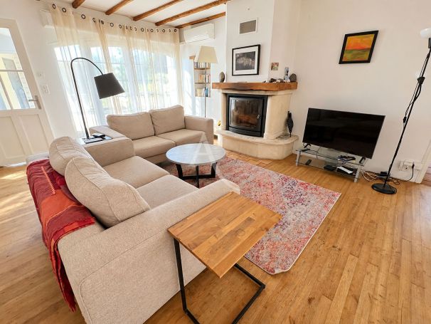 A vendre MAISON  6 PIECES 177 M2  ANGLES