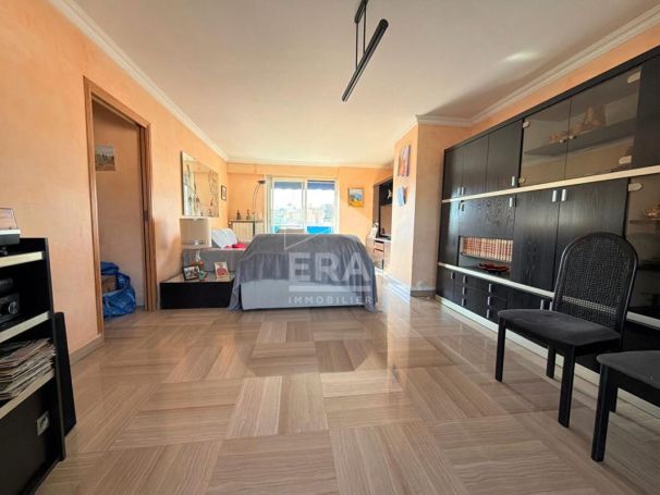 A louer APPARTEMENT T4 87 M2 TERRASSE BORD DE MER CAGNES SUR MER
