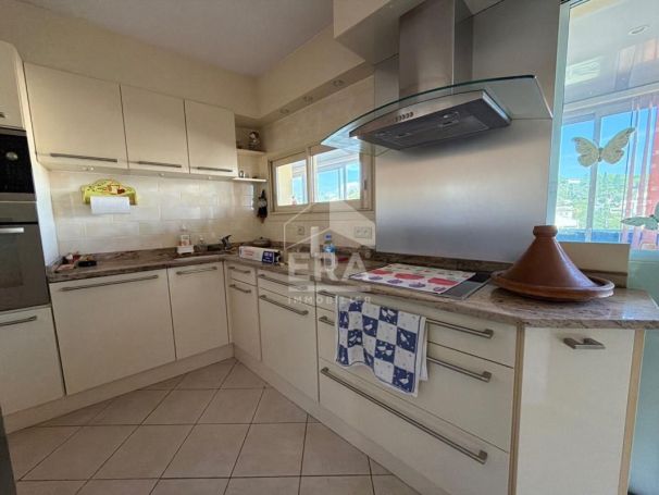 A louer APPARTEMENT T4 87 M2 TERRASSE BORD DE MER CAGNES SUR MER