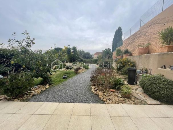 A louer APPARTEMENT T3 67 M2 TERRASSE BORD DE MER BORMES LES MIMOSAS