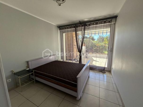 A louer APPARTEMENT T3 67 M2 TERRASSE BORD DE MER BORMES LES MIMOSAS