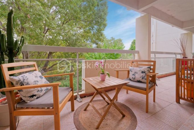 A louer APPARTEMENT T3 67 M2 TERRASSE BORD DE MER ANTIBES