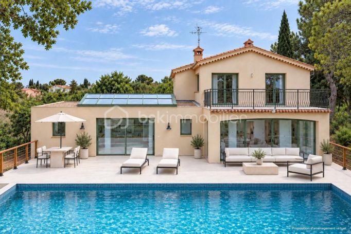 A louer MAISON  6 PIECES 225 M2 VUE MER ANTIBES