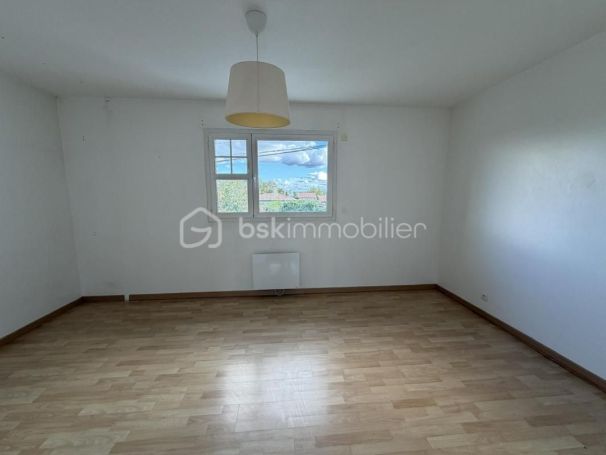 A louer MAISON  3 PIECES 63 M2  URT