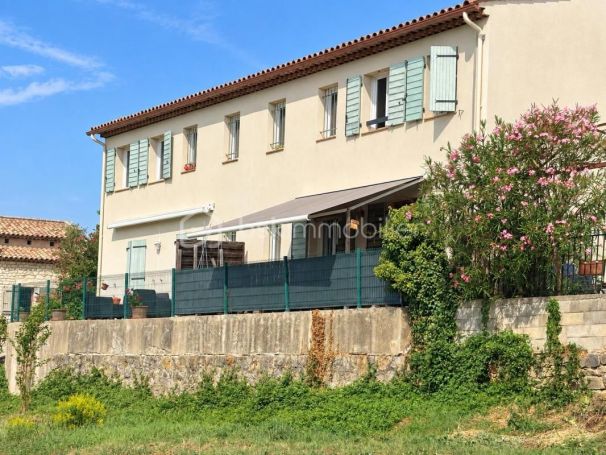 A louer APPARTEMENT T3 53 M2  MONTAUROUX