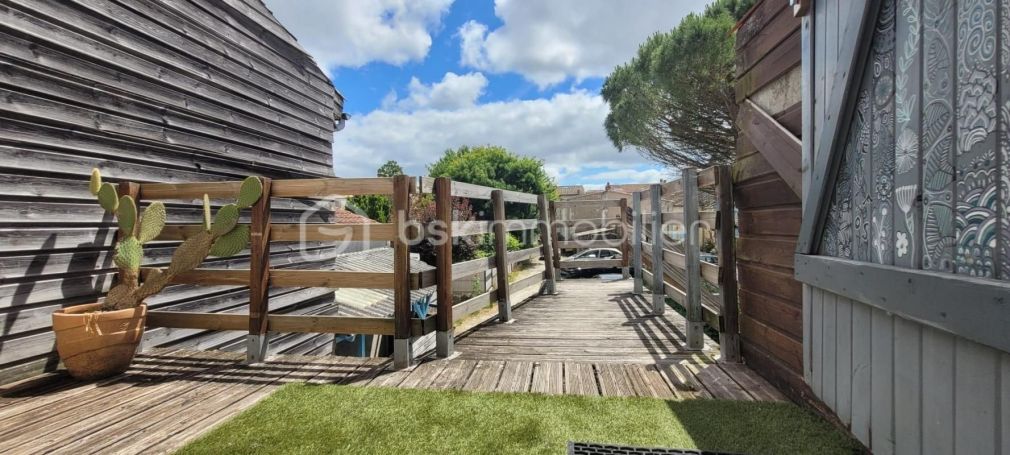 A louer APPARTEMENT T2 32 M2 TERRASSE BORD DE MER SAUJON