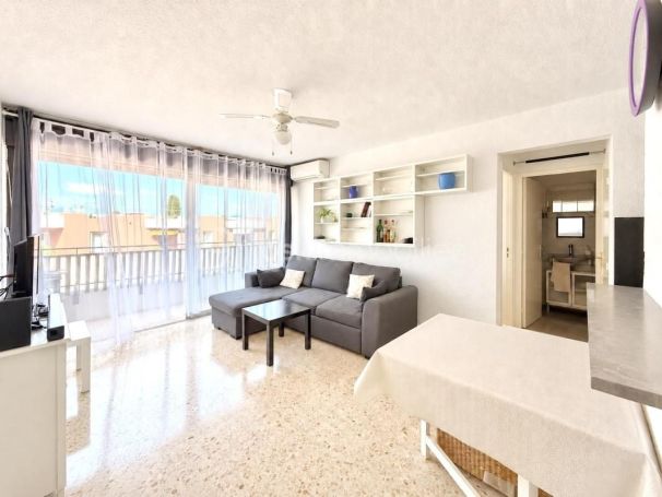 A louer APPARTEMENT T2 36 M2 TERRASSE BORD DE MER MANDELIEU LA NAPOULE