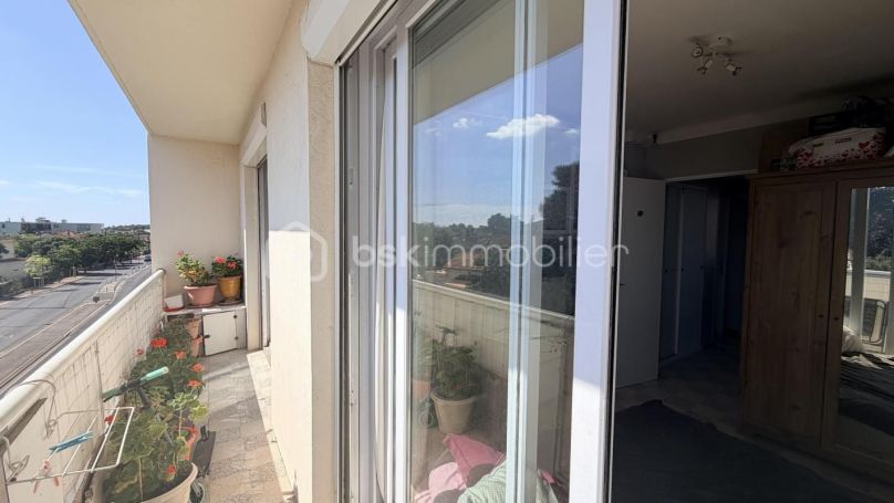 A louer APPARTEMENT T3 61 M2 BORD DE MER LA SEYNE SUR MER