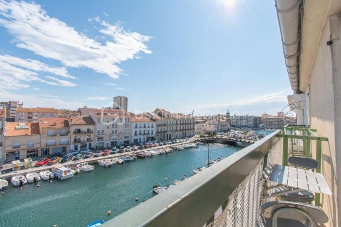 A vendre APPARTEMENT  90 M2 BORD DE MER SETE