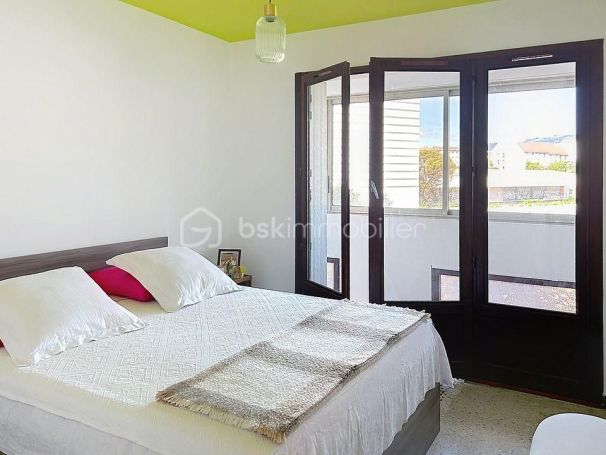 A louer APPARTEMENT NEUF T3 60 M2 BORD DE MER TOULON