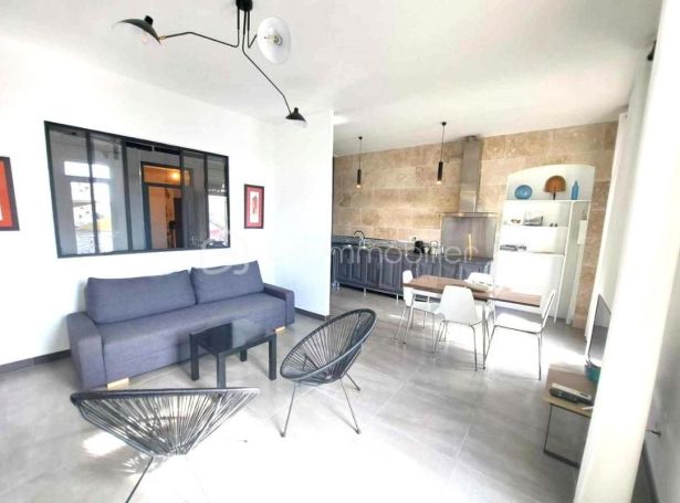 A louer APPARTEMENT T2 62 M2 BORD DE MER SETE
