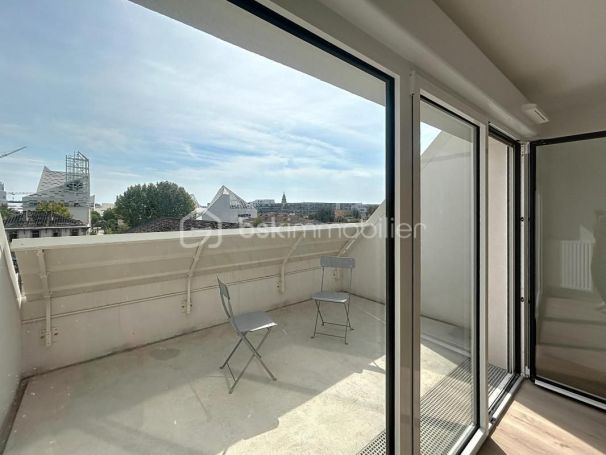 A louer STUDIO NEUF  34 M2  BORDEAUX