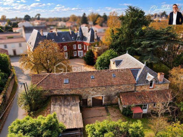 A louer MAISON  DE MAîTRE  LA CHAIZE LE VICOMTE