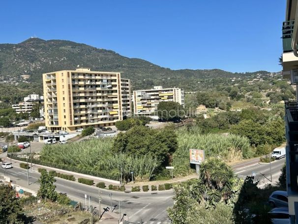 A louer APPARTEMENT T3 55 M2 BORD DE MER AJACCIO