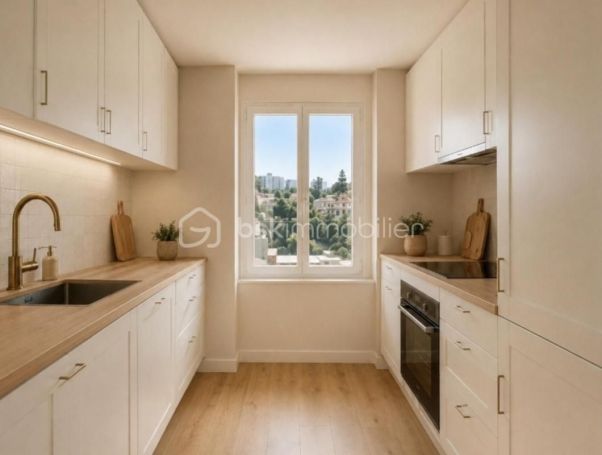 A louer APPARTEMENT T2 47 M2 TERRASSE BORD DE MER CANNES