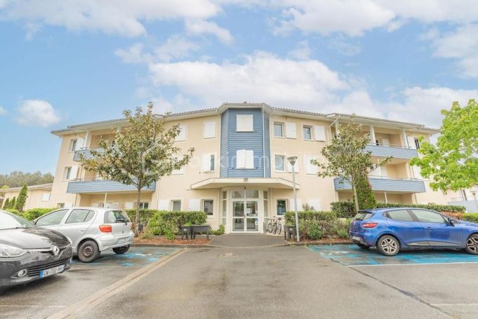 A louer APPARTEMENT T3 54 M2  SAINT JEAN D ILLAC