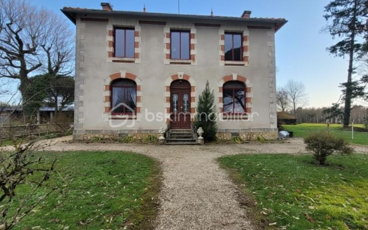A louer MAISON  DE MAîTRE  MONTGUYON