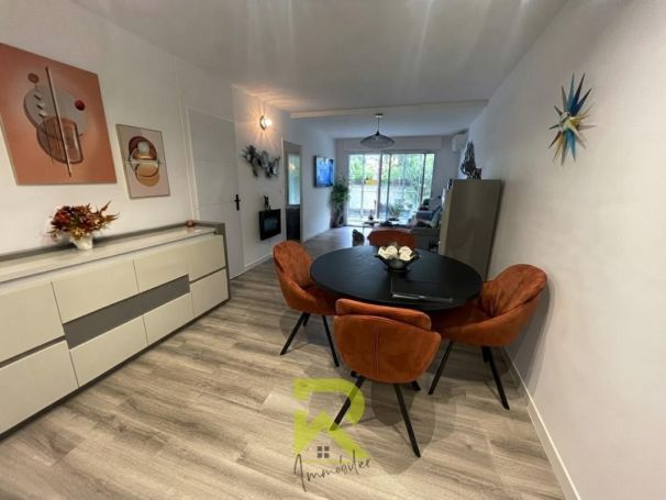 A louer APPARTEMENT T3 59 M2 TERRASSE BORD DE MER SETE