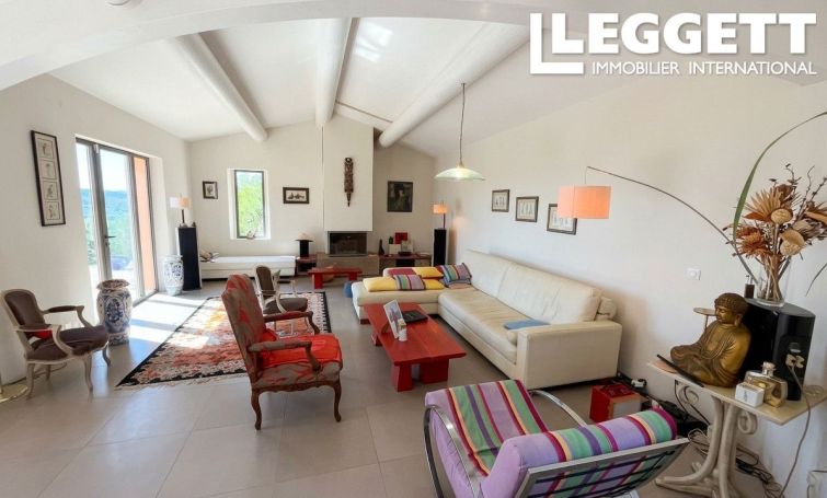 A louer MAISON  6 PIECES 185 M2  ENTRECASTEAUX