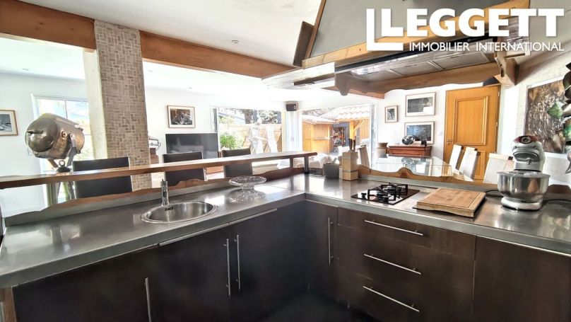 A vendre MAISON  7 PIECES 220 M2 PLAGE à PIED LACANAU