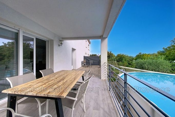 A louer APPARTEMENT T3 76 M2 TERRASSE  GARDANNE