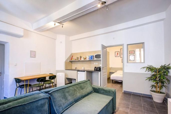 A louer APPARTEMENT T3 53 M2 BORD DE MER NICE