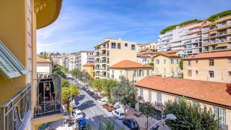 A louer STUDIO 30 M2 BORD DE MER NICE