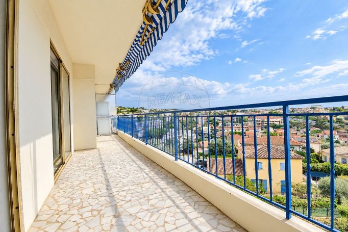 A louer APPARTEMENT T4 87 M2 TERRASSE VUE MER CAGNES SUR MER