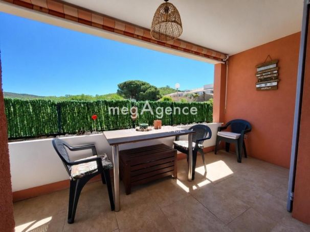A louer APPARTEMENT T2 29 M2 TERRASSE BORD DE MER LA CROIX VALMER
