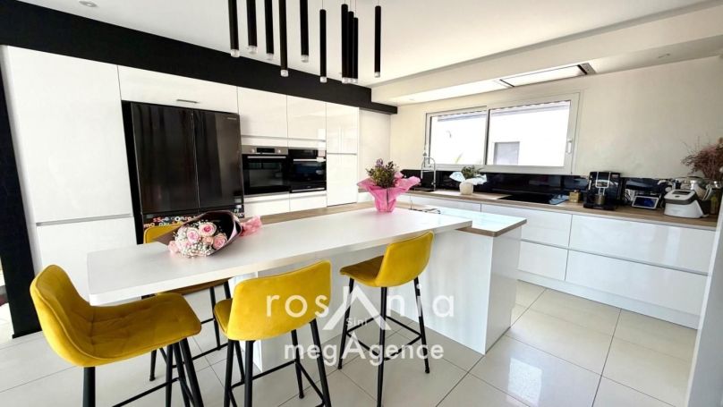 A louer MAISON  CONTEMPORAINE BORD DE MER TALMONT SAINT HILAIRE