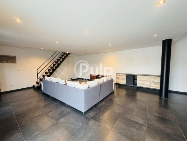 A louer LOFT  6 PIECES 119 M2  VENDIN LE VIEIL